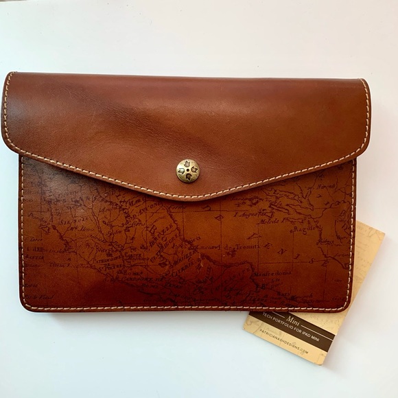Patricia Nash Handbags - NWT Patricia Nash Signature Map Print Mini Clutch